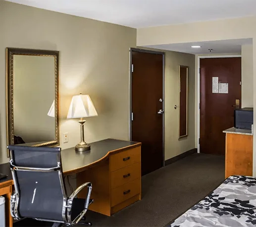 Luxury hotel rooms in Pineville