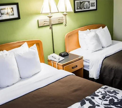 Hotels With Adjoining Rooms in Pineville LA